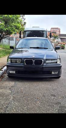 BMW 323i 2.5 COMFORT SEDAN 24V GASOLINA 4P AUTOMÁTICO BMW 323i 2.5 COMFORT SEDAN 24V GASOLINA 4P AUTOMÁTICO